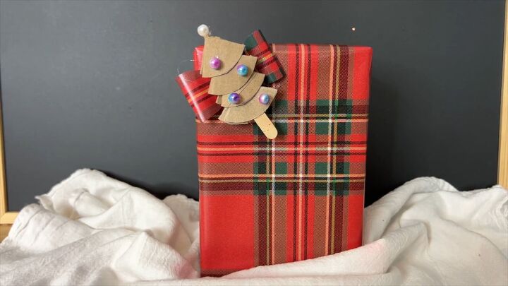 Inexpensive and creative holiday crafting ideas