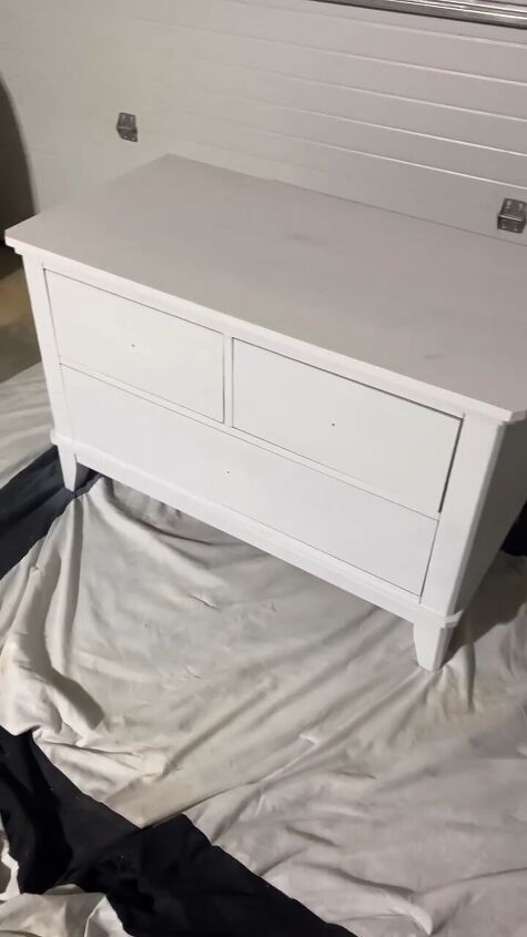 chest of drawers makeover, Priming the surface of the dresser