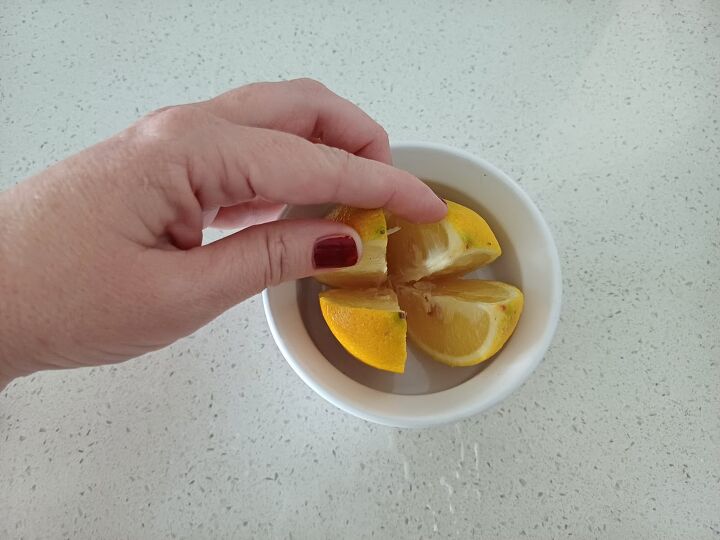 Lemon in a bowl