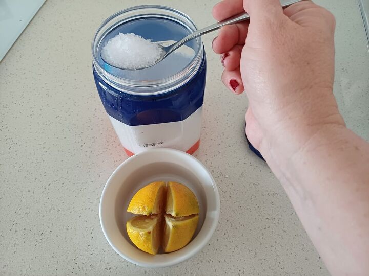 DIY air freshener with lemon and salt