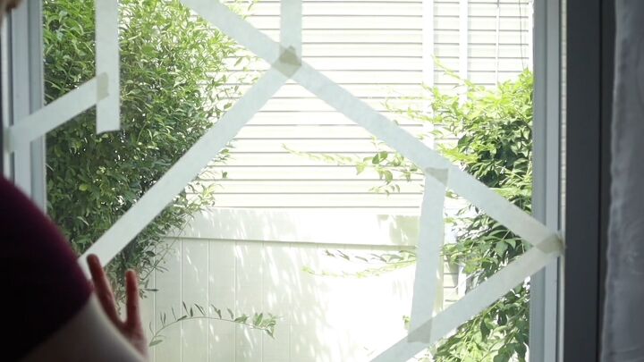 Window Tape Pattern Affordable Window Privacy Idea: How to Use Elmer's Glue to Frost Glass ...