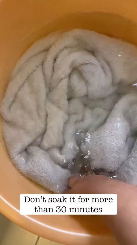 how to keep white towels white, Loading whites into the washer
