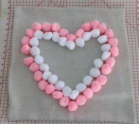 cmo hacer cojines de san valentn con pompones, pompones San Valent n