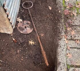 ocultar una monstruosidad pantalla de acero y jardineras