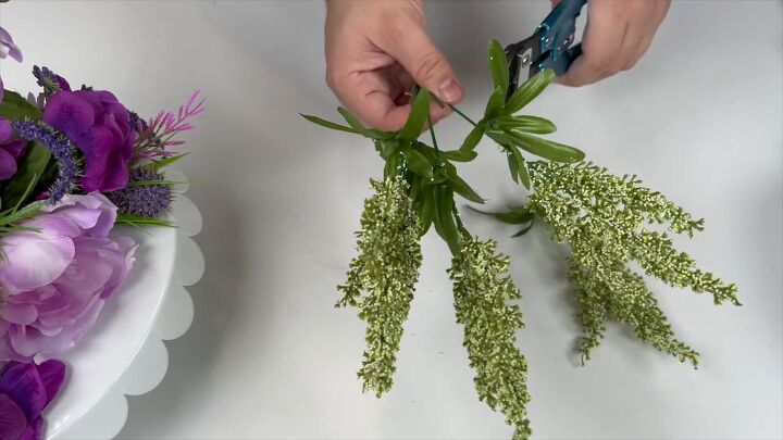 floating illusion cascading flower, DIY cascading flowers tutorial
