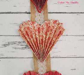 Easy Paper Hearts Wall Hanging