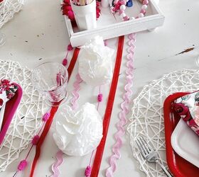 coqueta y divertida una mesa de san valentn en rosa rojo y blanco, Coqueta y divertida Una mesa de San Valent n en rosa rojo y blanco