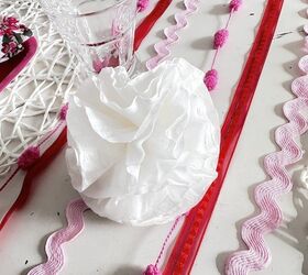 coqueta y divertida una mesa de san valentn en rosa rojo y blanco, Coqueta y divertida Una mesa de San Valent n en rosa rojo y blanco