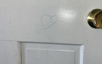How to Remove Markers From Painted Doors
