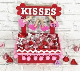 cabina de besos de san valentn en dollar tree