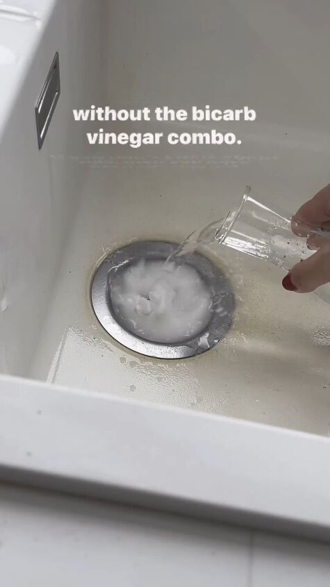 how to clean sink, Using soda bicarbonate and vinegar