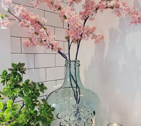 corona de flores de cerezo para la primavera o el verano, Cerezos en flor en una jarra