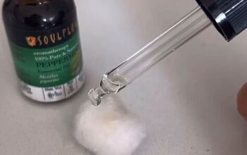 How to Get Rid of Ants With Peppermint Oil and a Cotton Ball