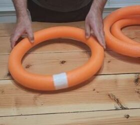 Form a ring with the pool noodle