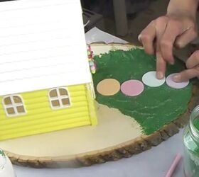 proyecto de resina de pascua de bricolaje de bunny house craft con vdeo, A adir discos para los escalones del patio y arena para la hierba