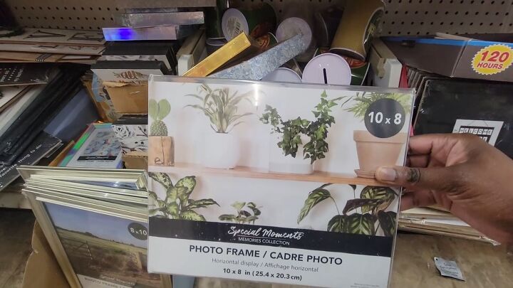 Sunglass stand using acrylic frames