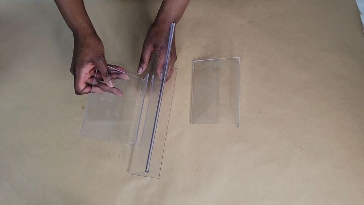 Chic DIY sunglass rack using acrylic photo frames