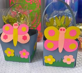 tutorial de cesta de pascua diy diversin de pascua con creative fabrica, Dos cestas de Pascua mariposa en una mesa para una caza de huevos de Pascua