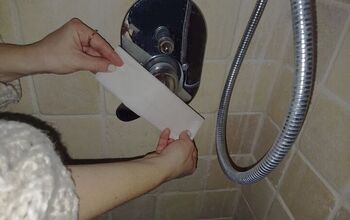 7 Ingenious Uses for Wax Paper in the Bathroom