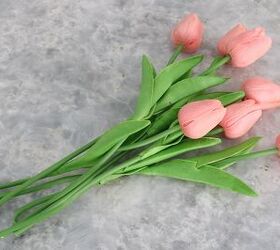 cmo hacer una corona de primavera estilo jardn diy, tulipanes color melocot n