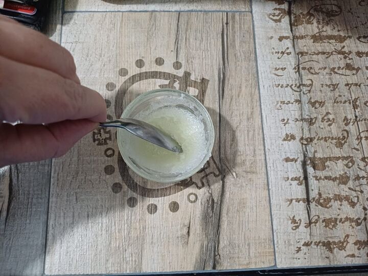 Cockroach and ant traps homemade