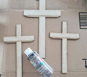 bricolaje fcil y bonito para la mesa de la pascua de resurreccin, Tres cruces de madera con pintura