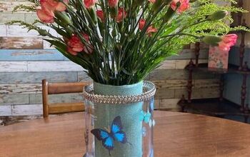 Decorating Glass Vases Using Dollar Store Items