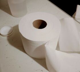 Why all glasses wearers need to see what she does with a roll of toilet paper and a bottle of Coke