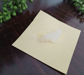 Smear Vaseline and sugar on a yellow index card