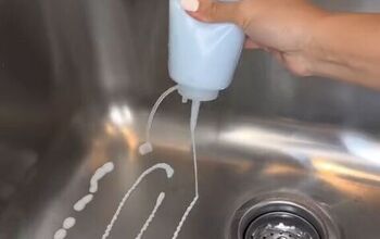 How to Make a DIY Baking Soda and Dish Soap Cream Cleaner