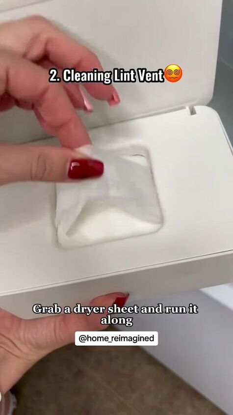 laundry hacks, Picking out a dryer sheet