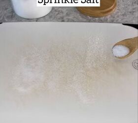 Sprinkling salt on the cutting board