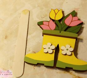 diy maceta de terracota flor de primavera, Palillo de manualidades con decoraci n primaveral