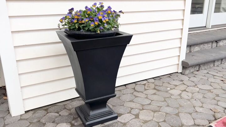 How to restore faded plastic planters with WD-40