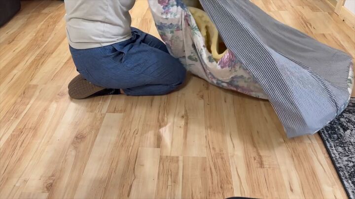 DIY pillow headboard ideas