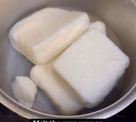 Melting the soy wax