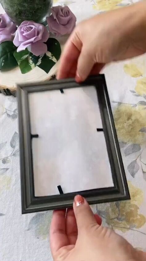 Inserting the photos into the frames