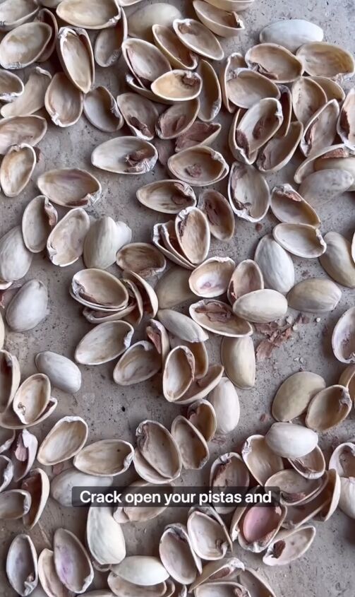 crafts with pistachio shells, Washing the pistachio shells