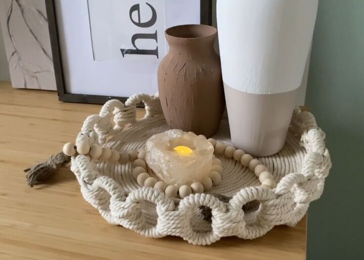 10 DIY Pizza Pan Crafts That Are Cute & Easy to Make | Hometalk