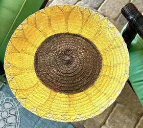 girasol en una tienda de segunda mano reto de manualidades o basura, parte superior de la mesa girasol artesanal de tienda de segunda mano copia