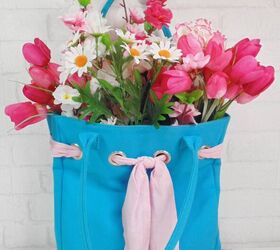guirnalda de bolsos de verano reciclados fcil y rpida, corona reciclada de bolso de verano con flores rosas