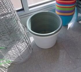 She gathers all her cheap plastic planters for this stunning update