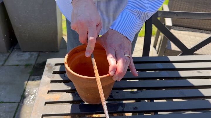 Creating notches in the terracotta pot lip