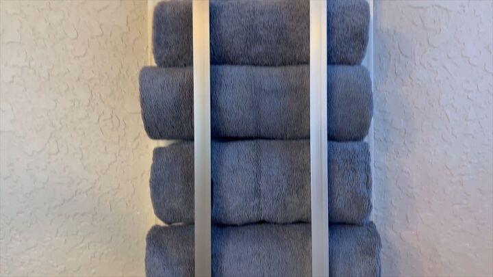 Wall towel storage