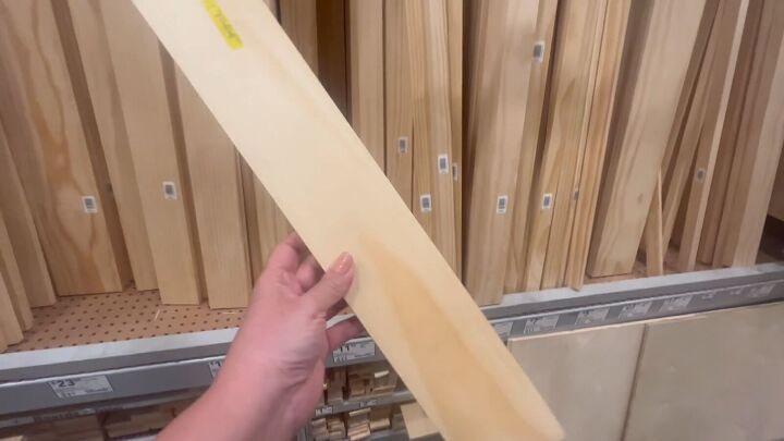 Simple bathroom sink shelf construction