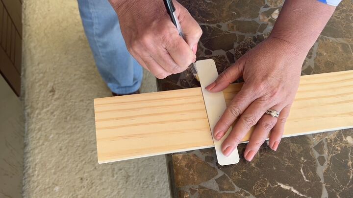 Small bathroom storage solutions