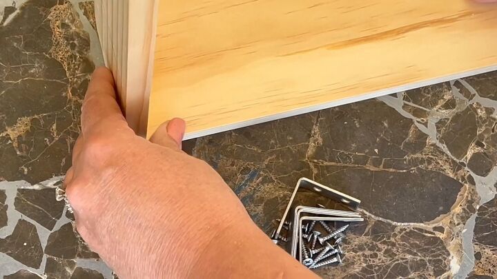 Bathroom counter organization