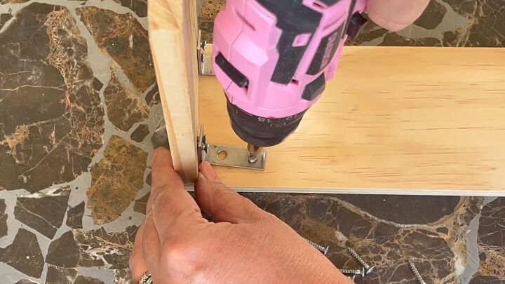 Securing the L-brackets