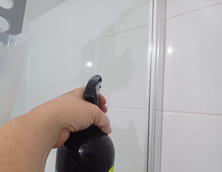 DIY daily shower spray