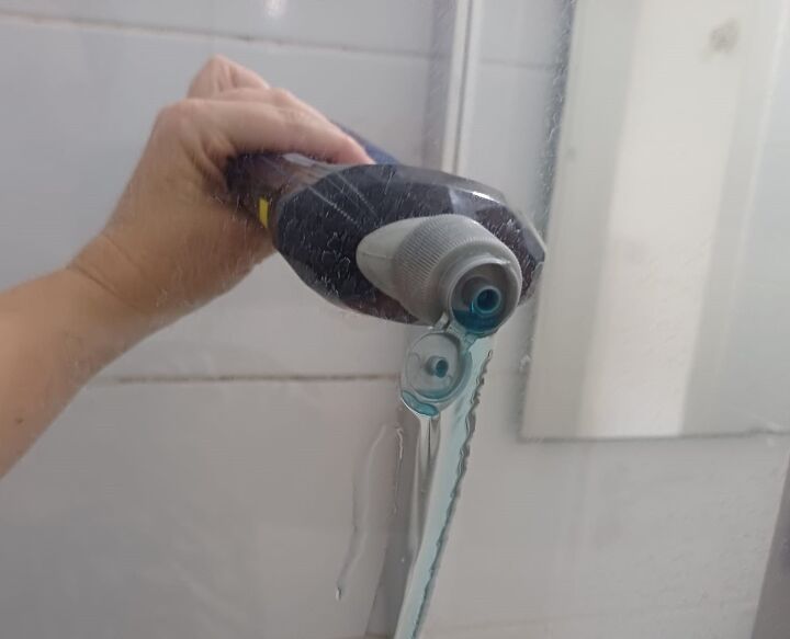 DIY rinse aid shower cleaner